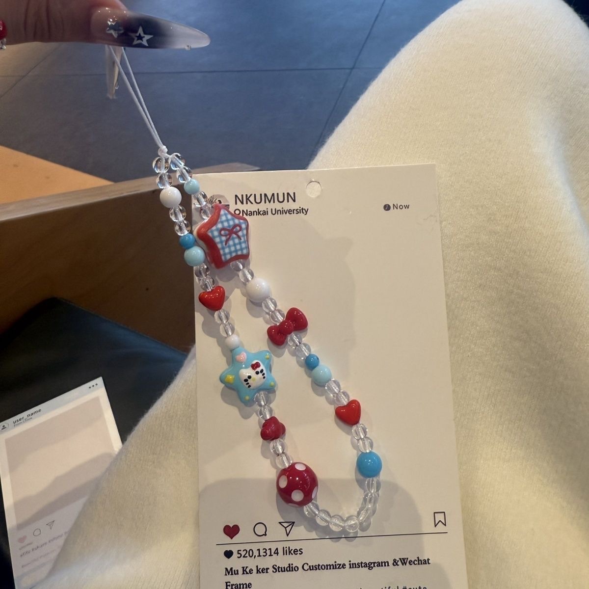 Portachiavi con perline Hello  - Phone Accessories And Gadgets recensione e prezzo